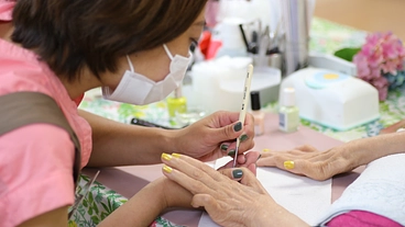 パラ水泳ワールドシリーズ日本開催ネイルの力で会場に笑顔と勇気を！ のトップ画像