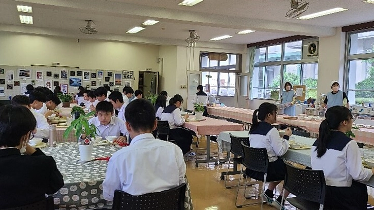 窪川高校の新しい食卓ーオープンカフェプロジェクトー