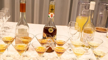 クリスマスに2002年の琥珀に輝く極甘口トカイワインをどうぞ のトップ画像