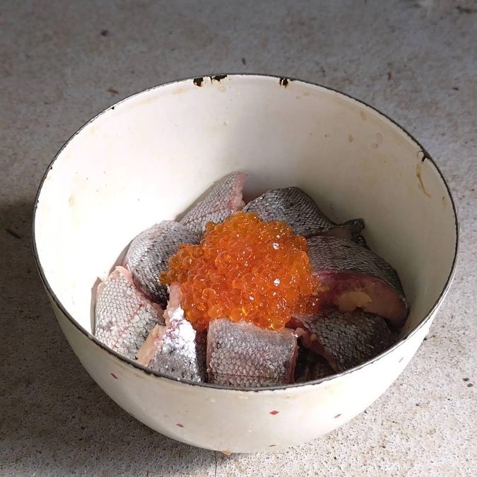 今日のご飯はイクラ丼？