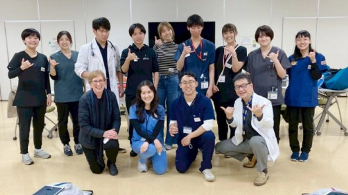 ハワイ大学医学部（JABSOM）の臨床実習生とシミュレーター実習を行いました！