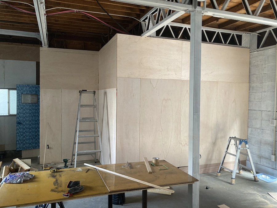 【DIY】壁面ほぼ完了！一緒に塗装作業する？