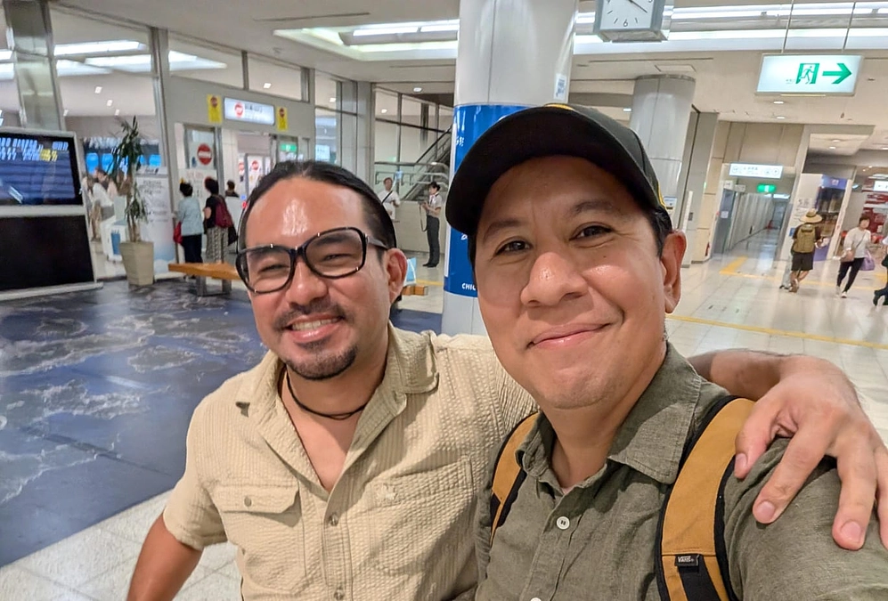 一人目のアーティスト、カルロス・アルベルトさんが日本に到着しました！！！