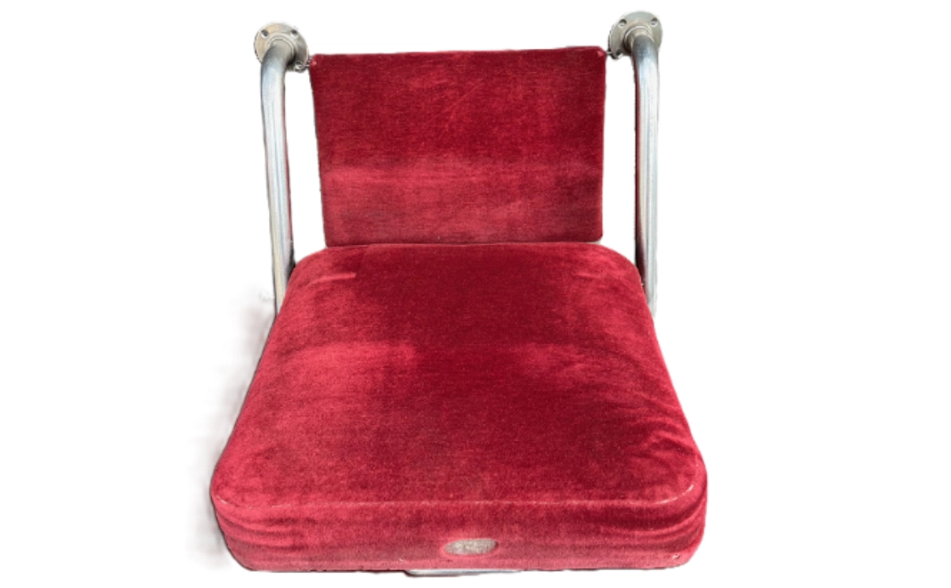 運転室座席(700形)