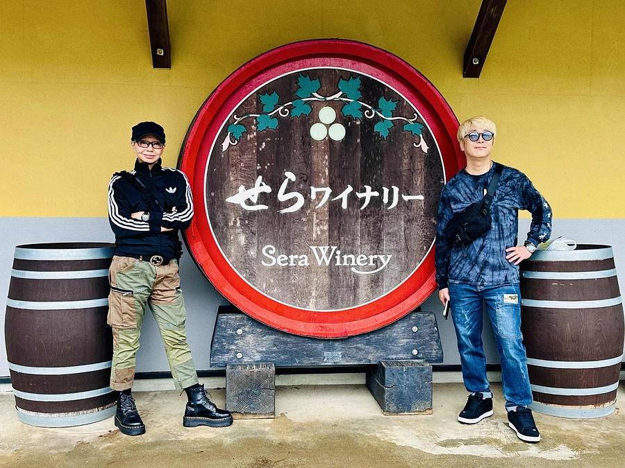 アーティスト・ミレイヒロキ氏がせらワイナリーを訪問！