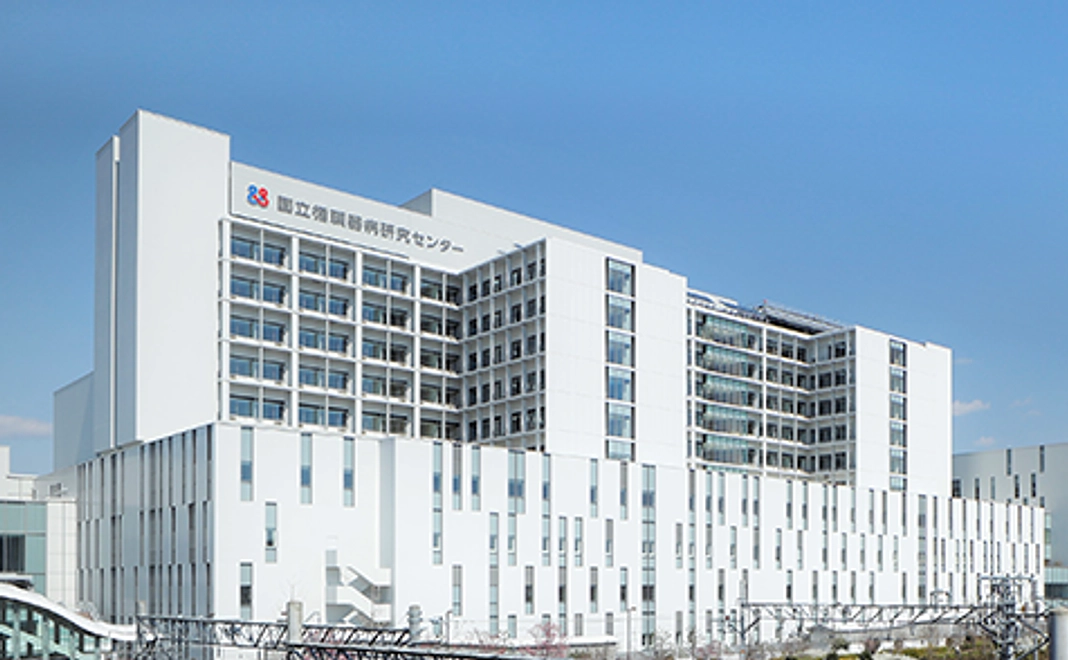 国立循環器病研究センター院内の寄付者銘板およびホームページ上のご芳名掲載（希望制）（金額も記載されます）