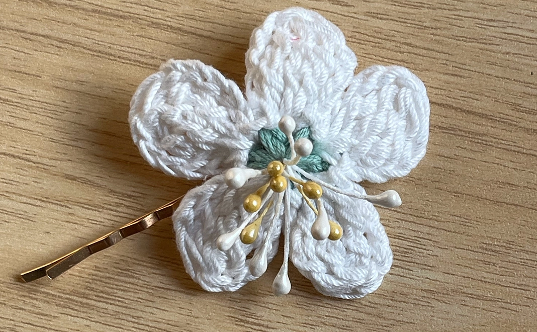 手編みバイカオウレンアクセサリー