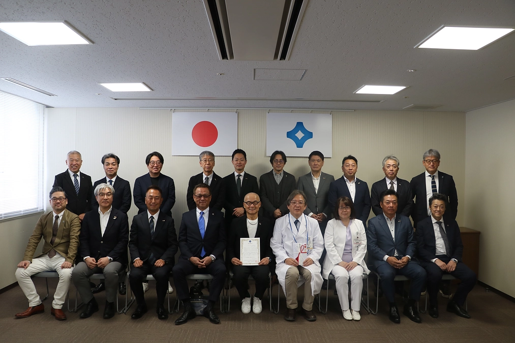 ライオンズクラブ国際協会３３４－Ｃ地区２Ｒ・１Ｚの皆さまからご支援を頂戴しました。