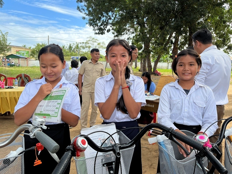 昨年2024年のプロジェクト実施の様子（その６：2024年12月16日）寄贈セレモニーと家庭訪問🏡