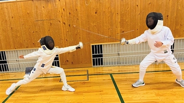 フェンシングクラブの選手たちに、正確で安全な審判機を届けたい！ のトップ画像
