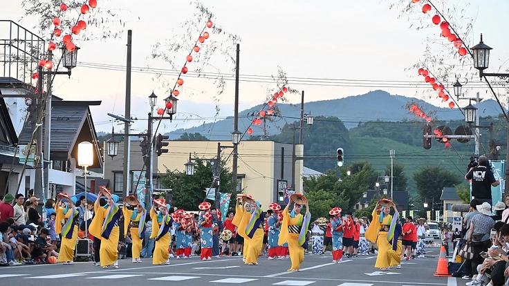 山形・高畠「青竹ちょうちん」第６０回、夜空にドローンアートで未来へ