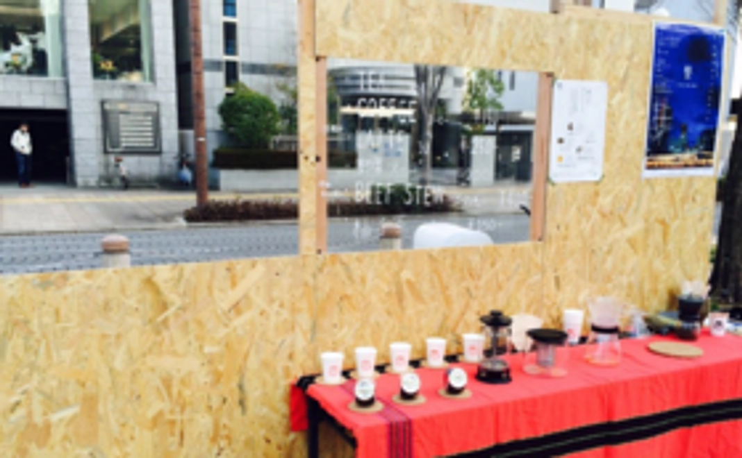 パンフレット・ステッカーをお届けします！