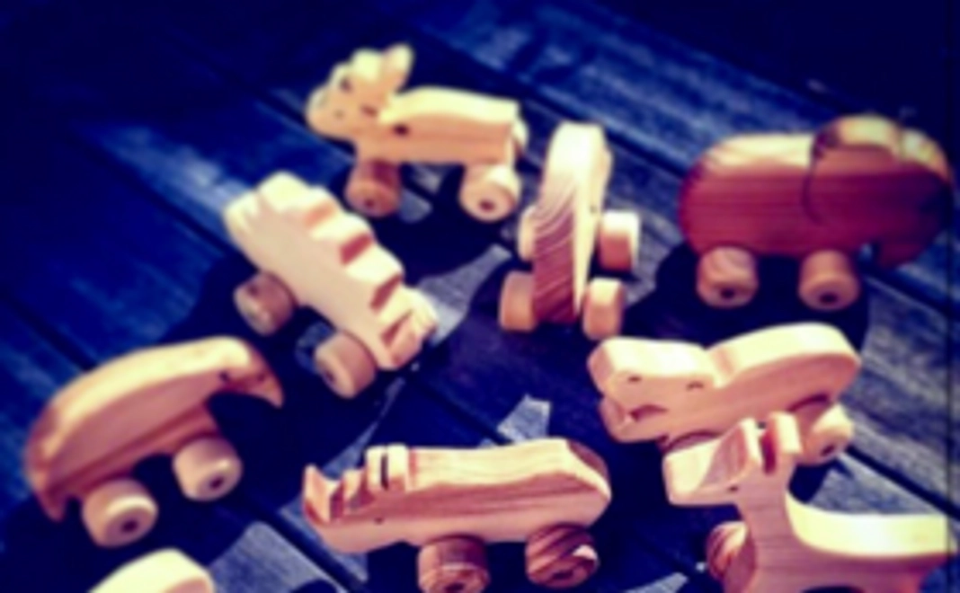 mokzo.オリジナル!木のおもちゃで地域貢献しませんか?