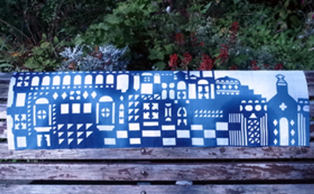 使うたびに「夢の広がる町」を思い出せる手ぬぐいを