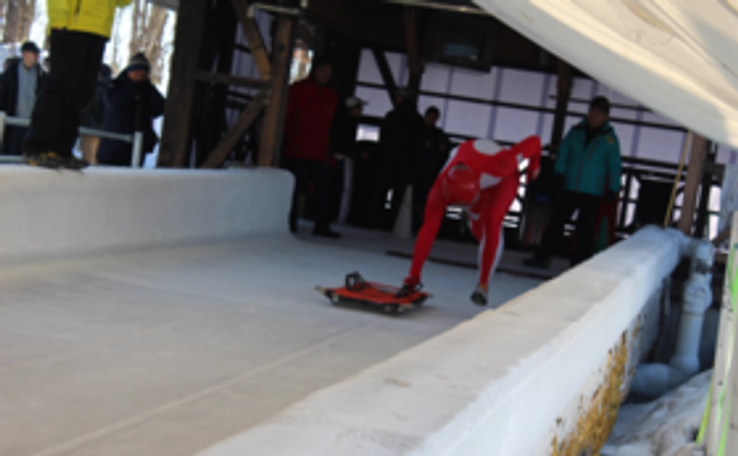 国産スケルトン開発に微力ながら応援する。