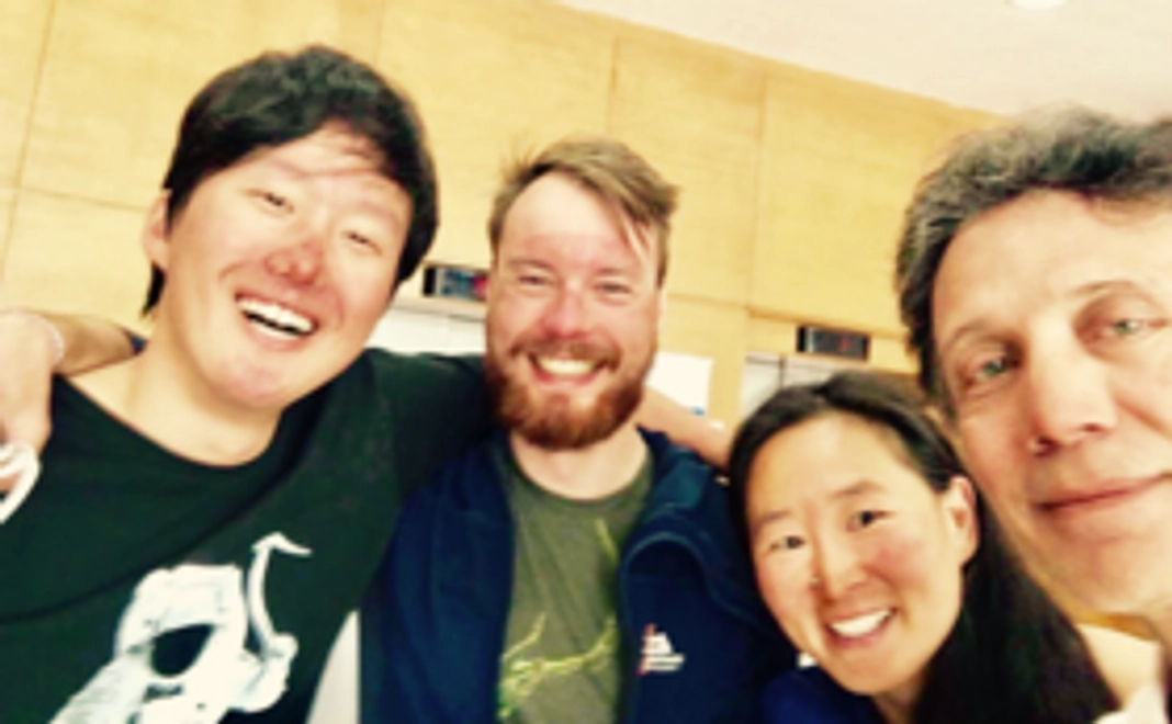 限定Facebookページへご招待