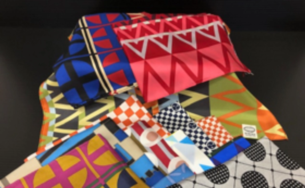 鶴工生がつくるサムライゆかりのシルクチーフ