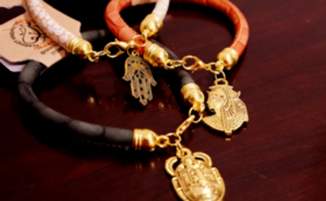 「エジプトのお土産」チャームブレスレットまたはパピルス