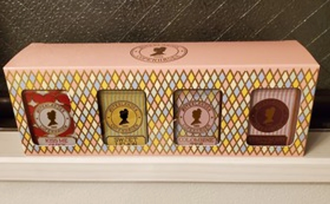 紅茶ミニ缶4缶セットのプレゼント