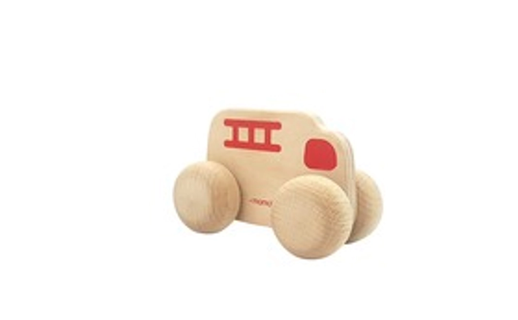 1万円のご支援を頂き大変有難う御座いました。お礼にファイアーファイター(木の車 消防車)を送らせていただきますのでどうぞ