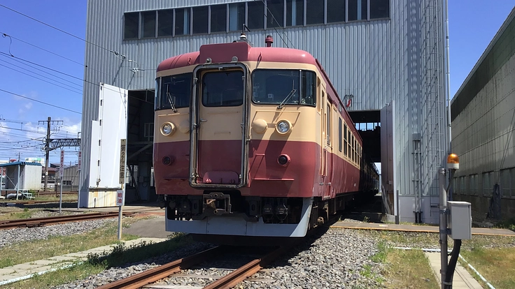 現役で活躍する最後の国鉄急行形電車クハ455ｰ701を延命させよう 9枚目