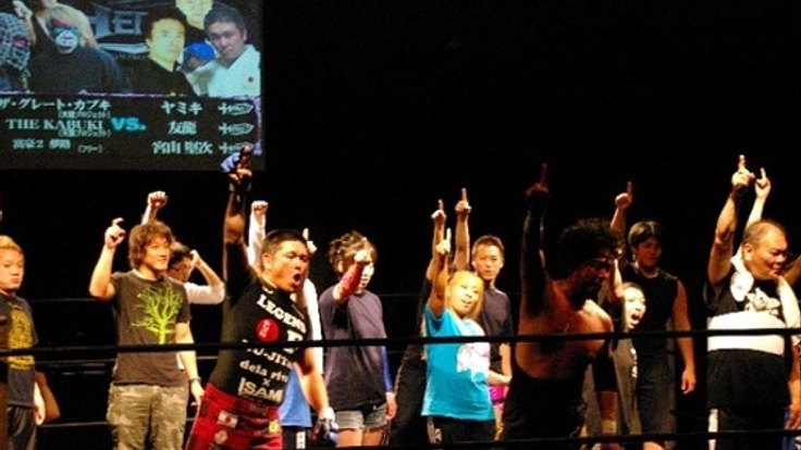 聴覚障害者と健聴者をつなぐプロレスイベント「HERO」を応援しよう!