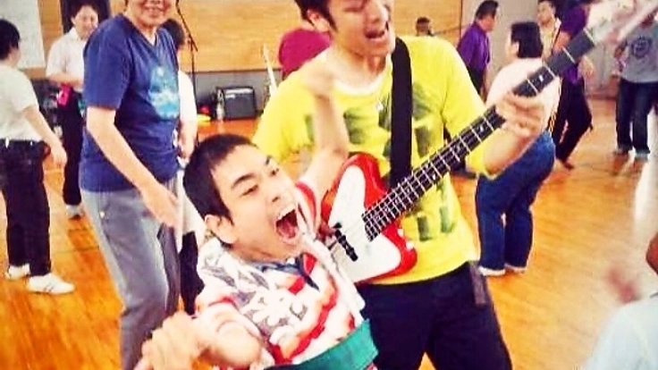 滋賀県の養護施設13ヶ所を回り重度障がいの子に音楽を届けたい