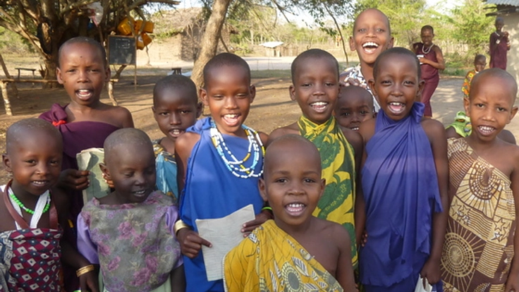水道管を設置してマサイ族の住地域に安全な水を届けたい！