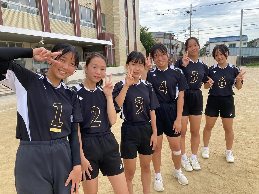 中級部女子バレーボール部