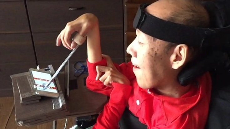 両手が不自由な人の為に超軽量タッチペンを作りたい!