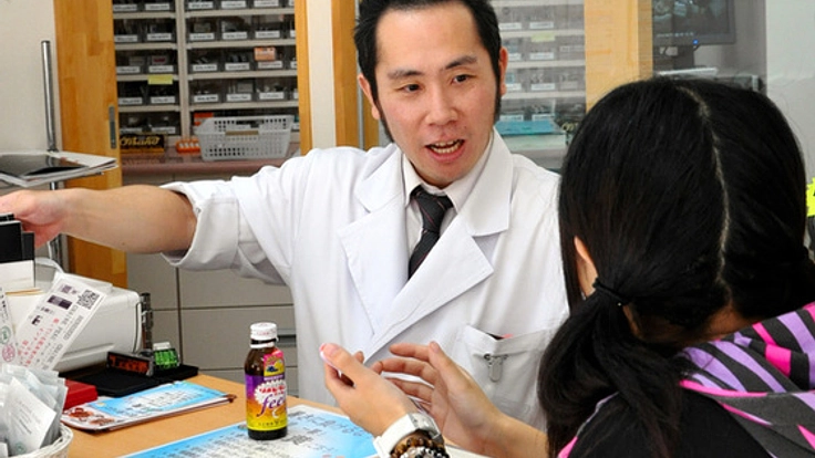 深夜だけOPENする「歌舞伎町の保健室」の薬の種類を増やしたい!