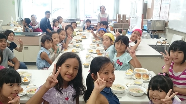 外国人の児童・生徒や外国人の大人の共同夏キャンプ！