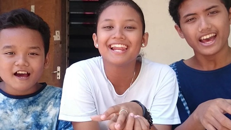 動物保護団体や孤児院も参加！認知症介護フェアをバリ島で開催！