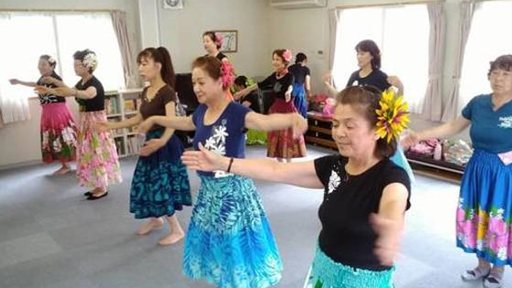 被災者中心に結成されたフラ団体マカナ・アロハ東京公演を開催！