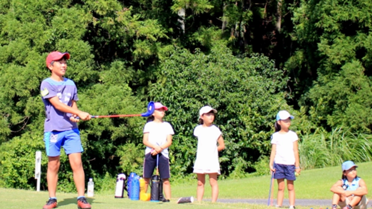 プロを目指すだけじゃない!ゴルフを通じた子供の育成プログラム