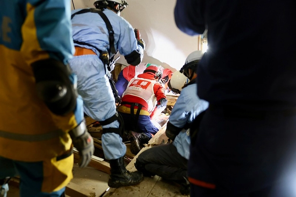 【令和6年能登半島地震】地震発生から124時間、倒壊家屋に埋もれた90代女性を救出