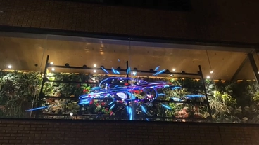 【超大型】3Dホログラムサイネージ「Niji Vision」 のトップ画像