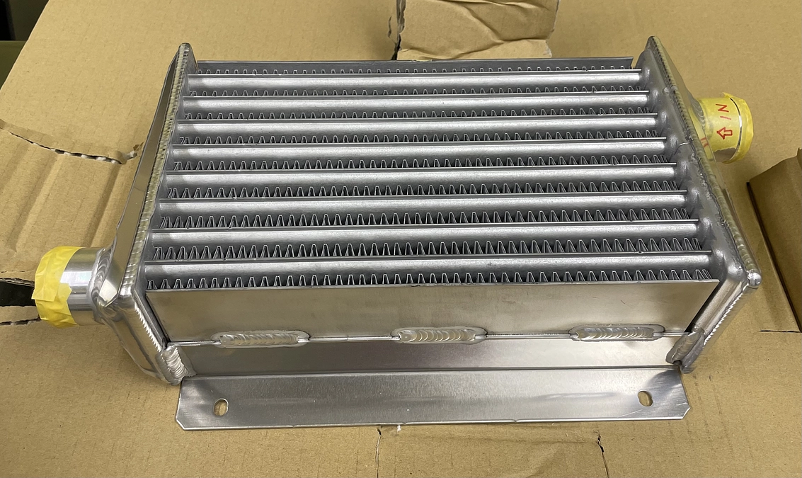 続々とNSX用の新型パーツが全国から届いています