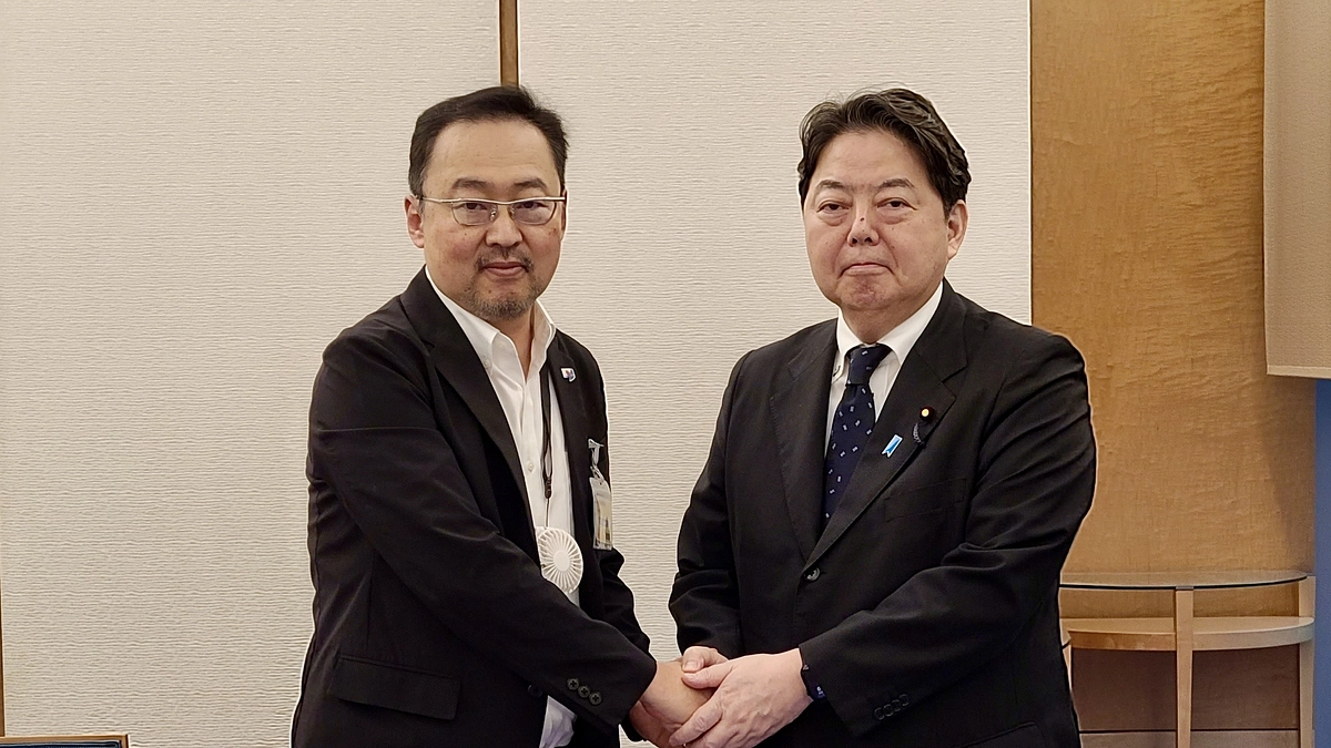 林官房長官が拉致被害者へ呼びかけ