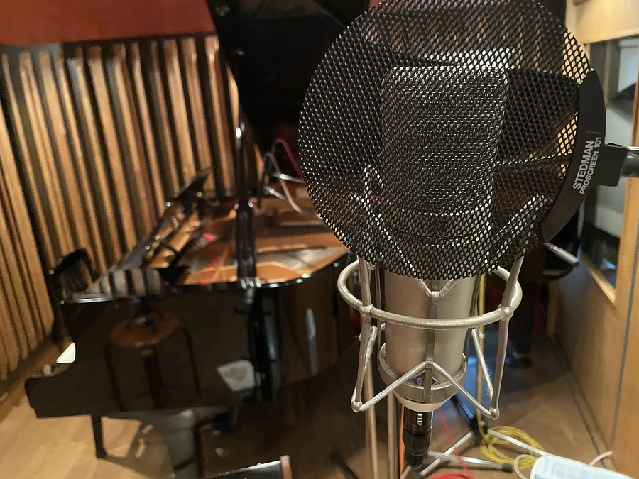 制作に次ぐ制作です