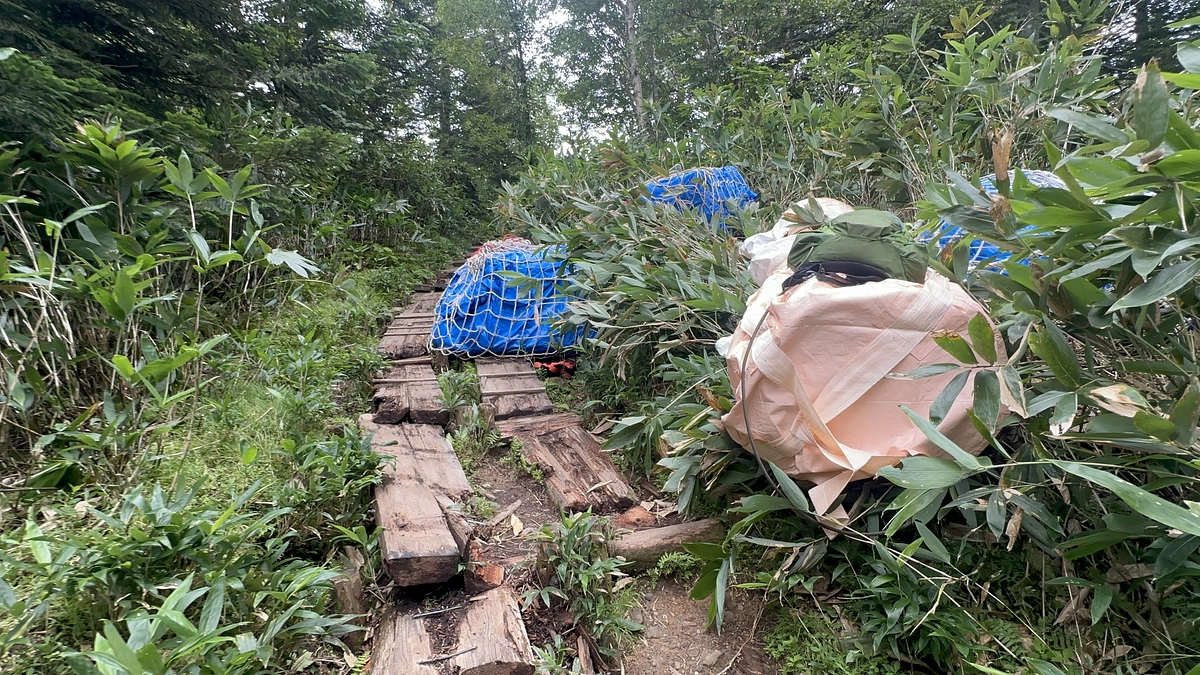 ヘリで資材が運搬されました！