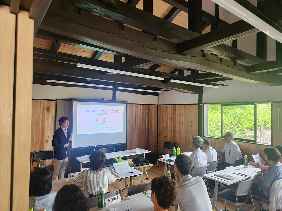 総会およびスタッフ研修会を行いました。