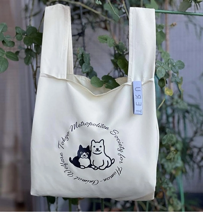 坂崎千春さんがチャリティで書き下ろしてくださったロゴの入ったエコバッグ、リターンに登場です！