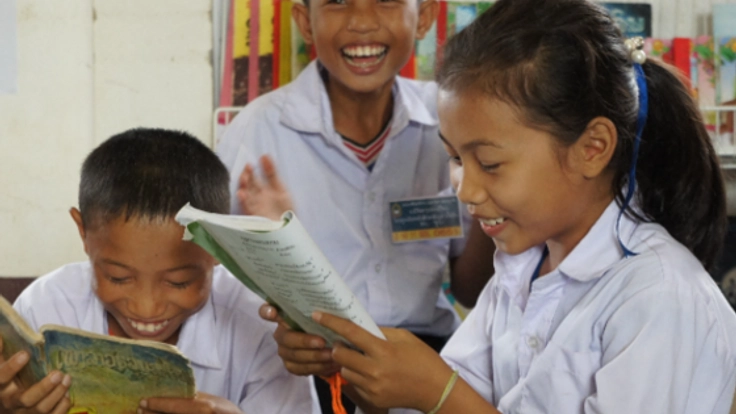 ラオスの子どもたちに夢と希望を。1万冊の新しい本を届けたい!