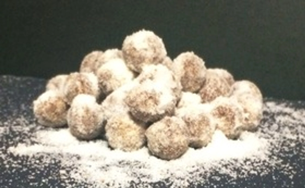 手作り銘菓「八壺豆（やつぼまめ）」