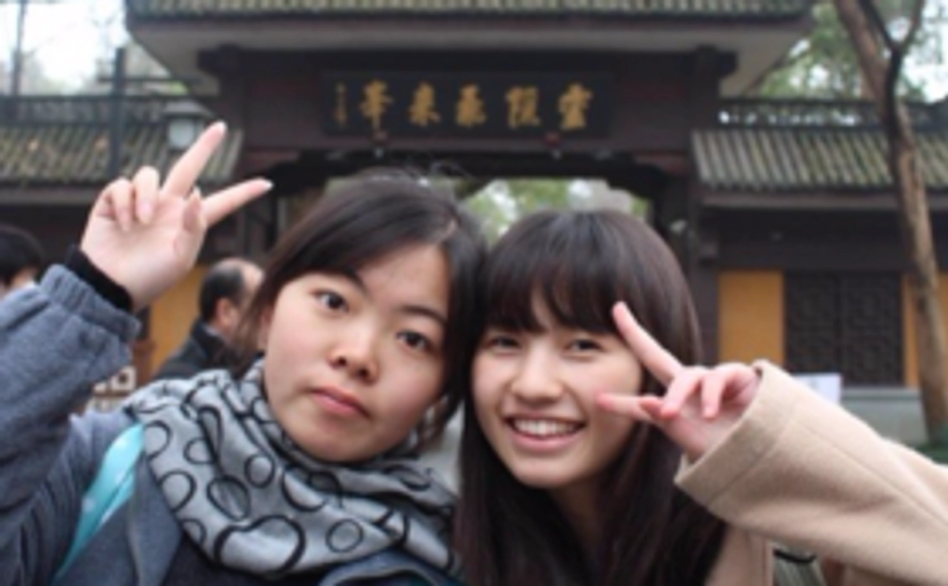 【活動報告書&中国のお土産】