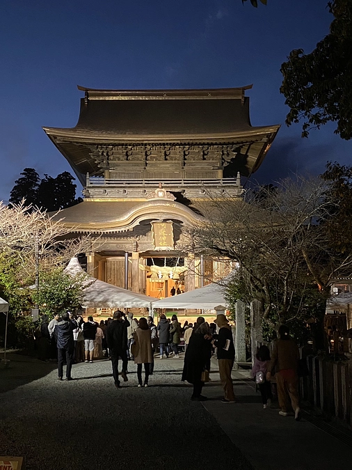 12月7日に阿蘇神社の復興竣功祭が執り行われ、9日には竣功イベントが開催されました。