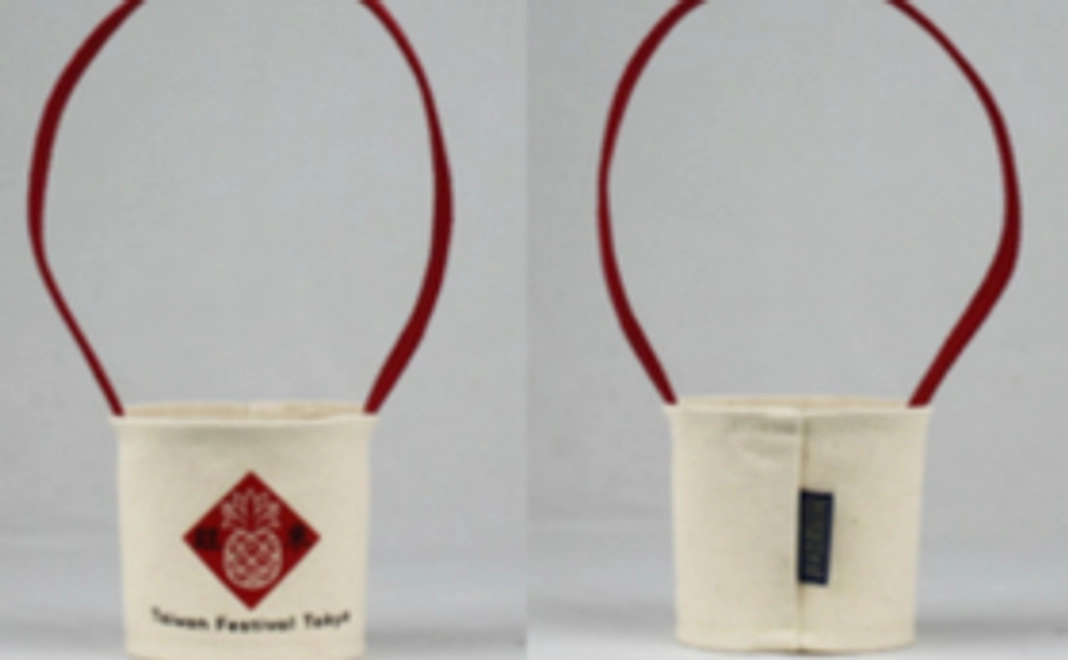 台湾で大人気！オリジナルのドリンクホルダーをお届け