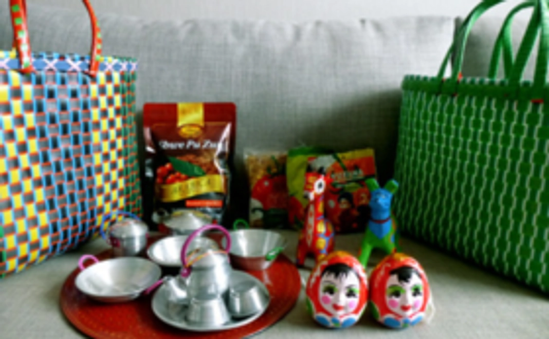 ミャンマーからのお土産をお届け!