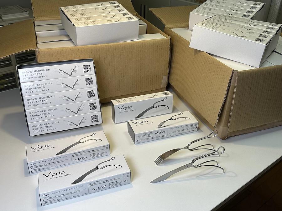 Vgripナイフとフォーク最初の100セットが完成いたしました！！